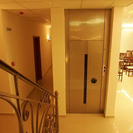 Metropole فندق 2*